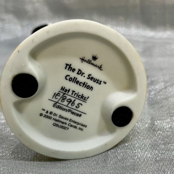 MINT Vintage 2000 Hallmark DR. SEUSS "HAT TRICKS"  Figurine 1E 8965 - Picture 3 of 5